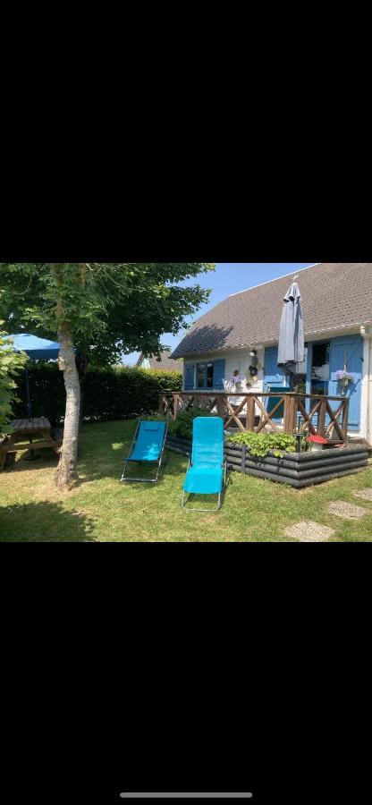 Gite Chalet Bleu Soleil Saint-Benoit-d'Hebertot エクステリア 写真
